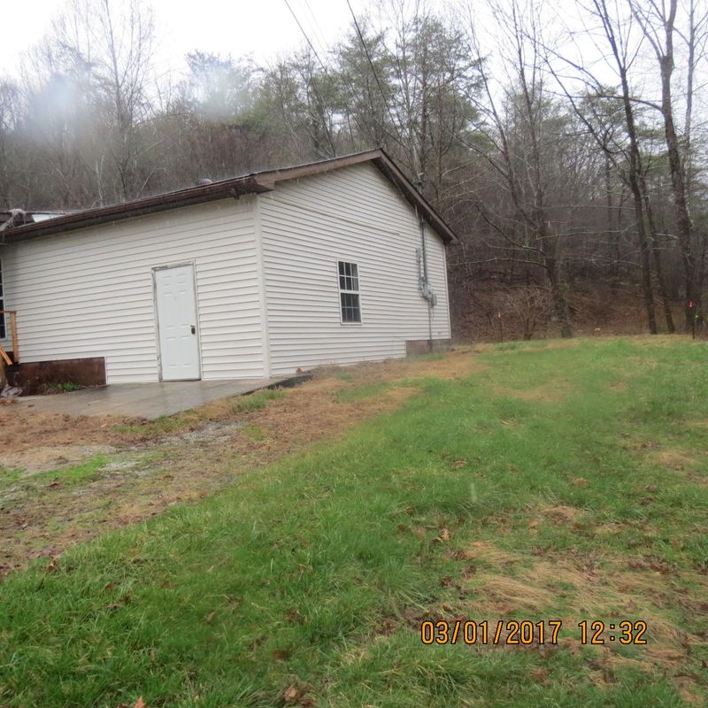 3355 Paint Rock Rd, Oneida, TN 37841