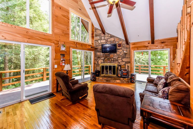 3356 Montevallo Rd, Sevierville, TN 37876