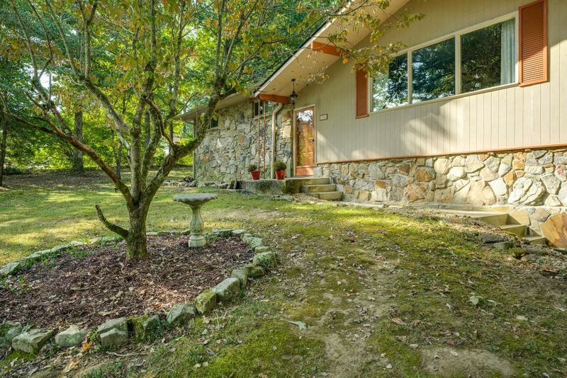 336 Peter Pan Ave, Crossville, TN 38572