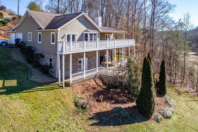 336 Warbler Point, Sevierville, TN 37876