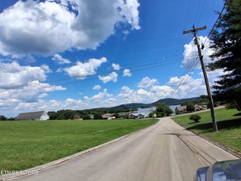 336 Woodstock Dr, Rutledge, TN 37861