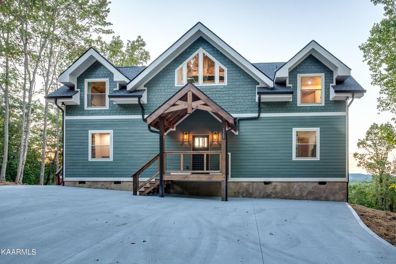 3360 Priscilla Heights Ln, Sevierville, TN 37862