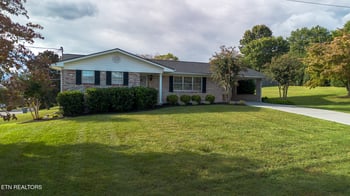 3362 Emerald Ave, Morristown, TN 37814
