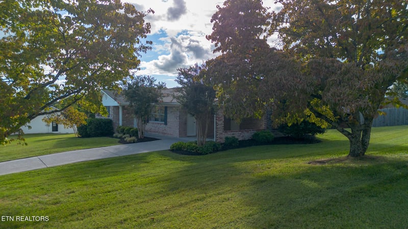 3362 Emerald Ave, Morristown, TN 37814