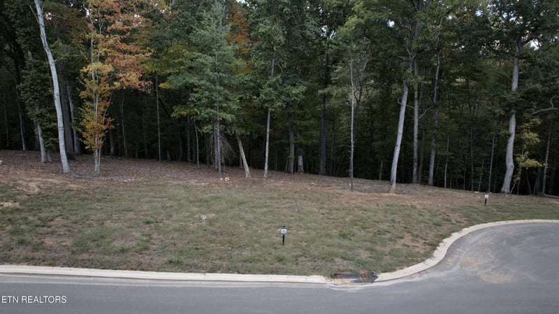 337 Flip Flop Way, Loudon, TN 37774