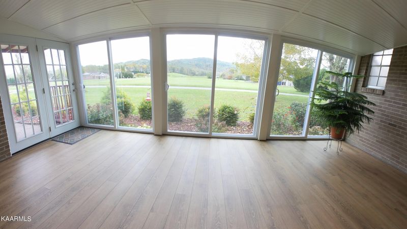 337 Sandy Ln, Townsend, TN 37882