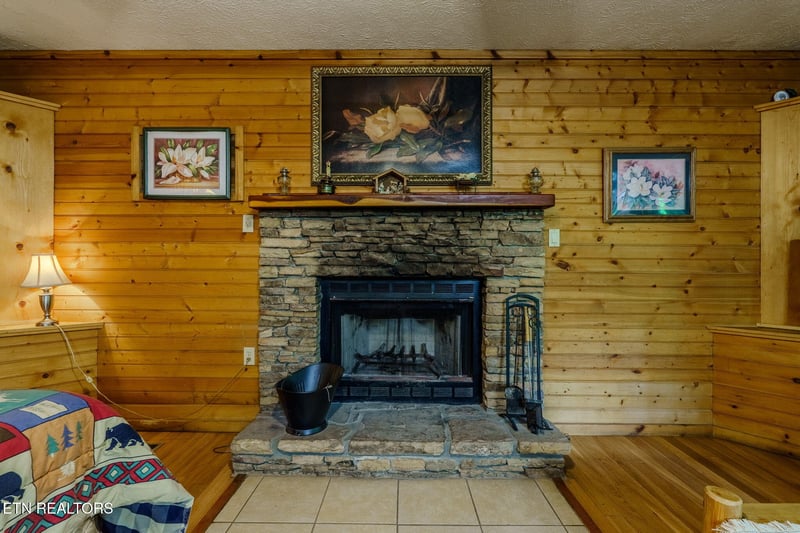 3376 Bear Mountain Ln, Sevierville, TN 37876
