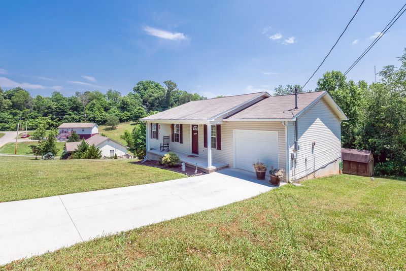 3378 Highland Ave, Lenoir City, TN 37771