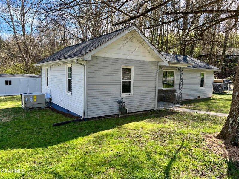 338 Ayers Dr, Harriman, TN 37748