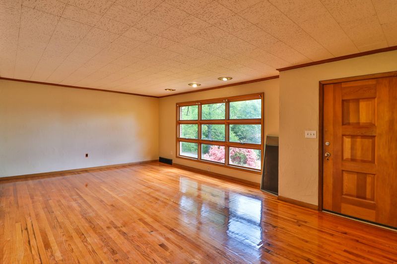 338 Howard Dr, Seymour, TN 37865