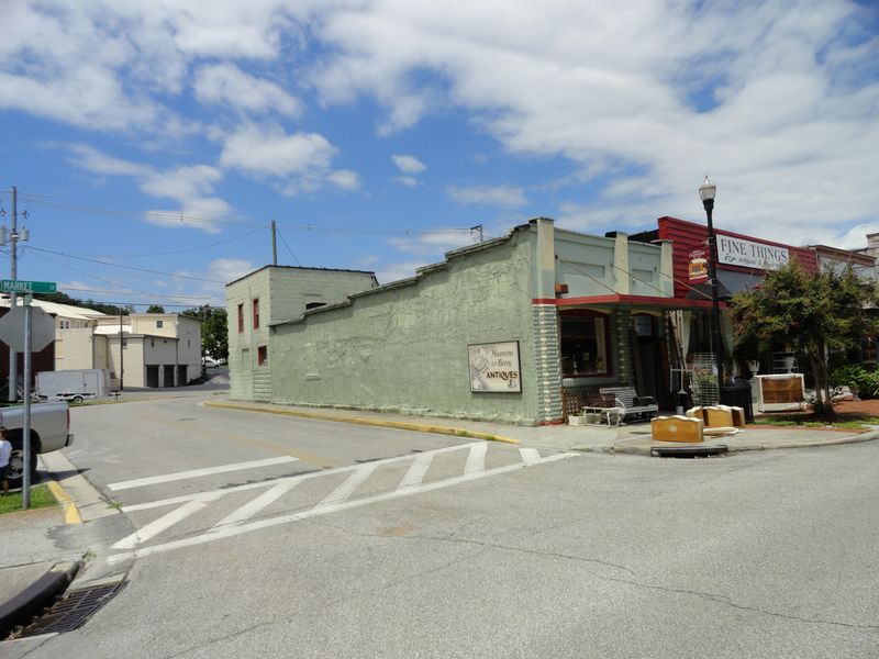 338 Market St, Clinton, TN 37716