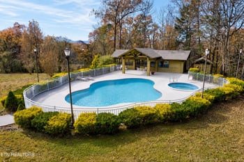 338 Pinnacle View Way #132, Gatlinburg, TN 37738