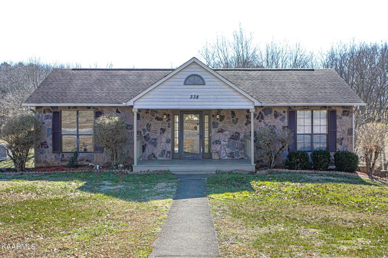 338 Woods View Cir, Kodak, TN 37764