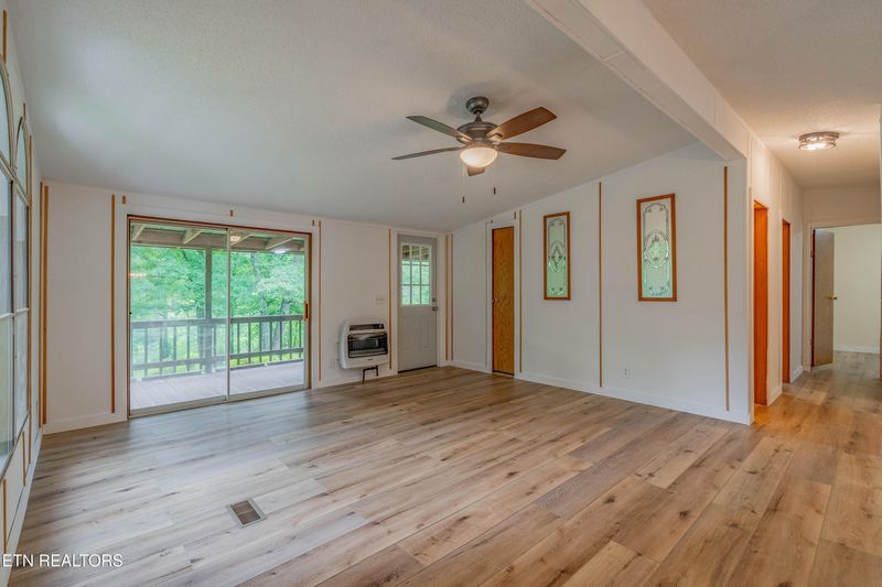339 Bowers Rd, Harriman, TN 37748