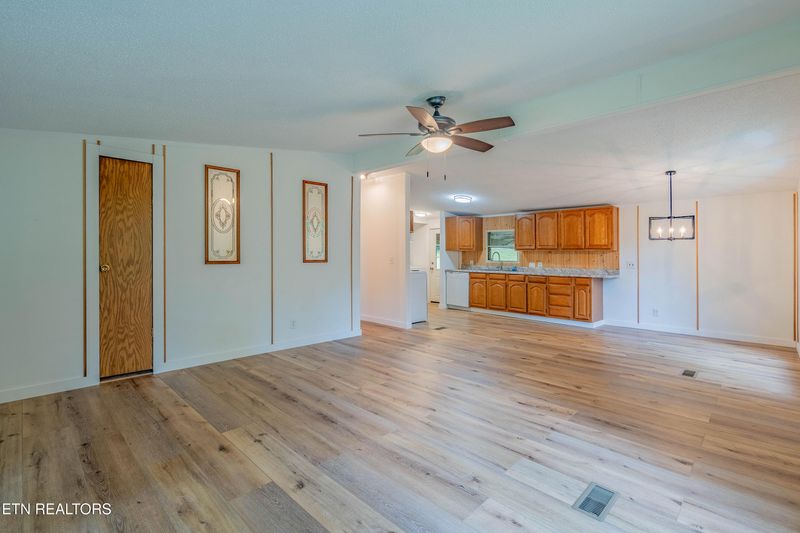 339 Bowers Rd, Harriman, TN 37748