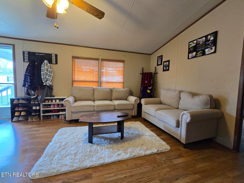 339 Edgewood Blvd, Oneida, TN 37841