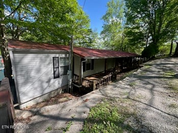 339 Flat Hollow Marina Rd, Speedwell, TN 37870