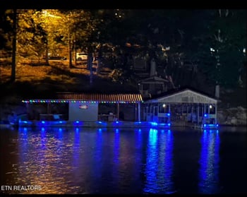 339 Flat Hollow Marina Rd, Speedwell, TN 37870