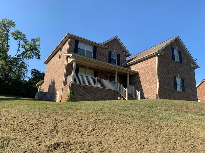339 Illinois Avenue Ave, Seymour, TN 37865