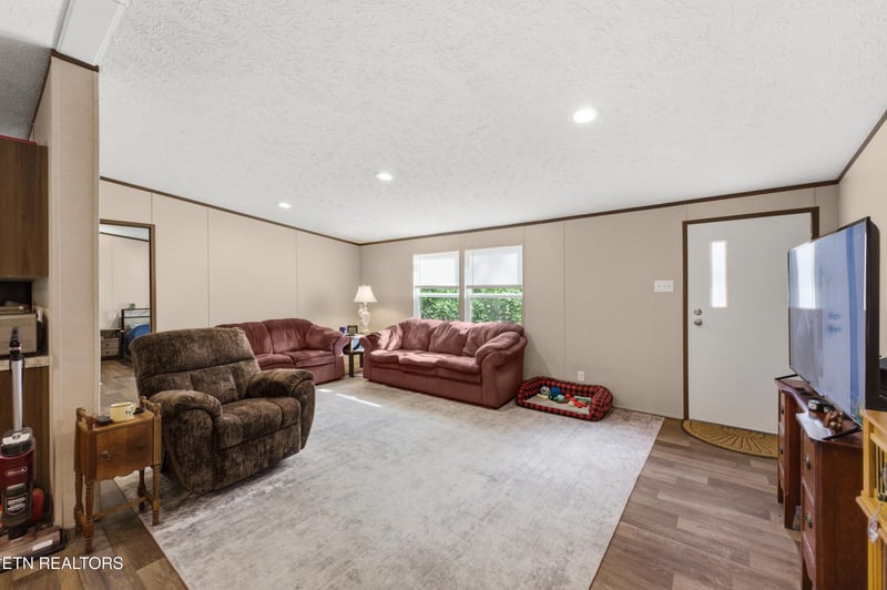 339 Rugby Rd, Crossville, TN 38558