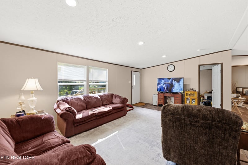 339 Rugby Rd, Crossville, TN 38558