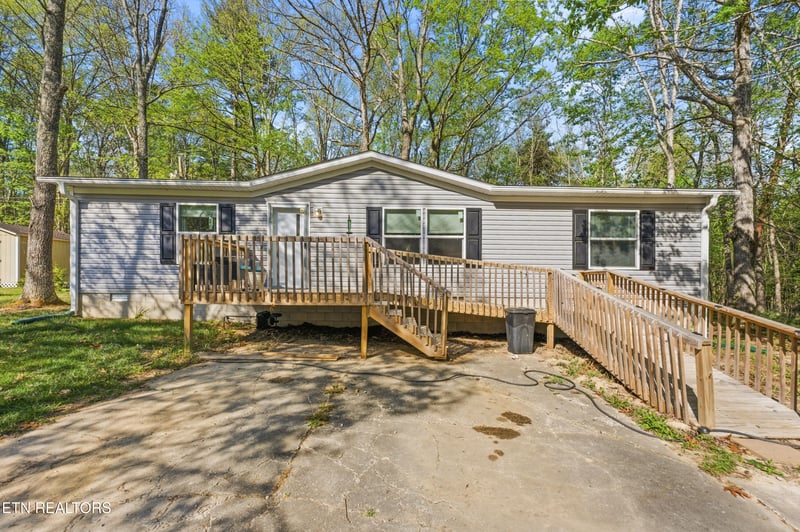 339 Rugby Rd, Crossville, TN 38558