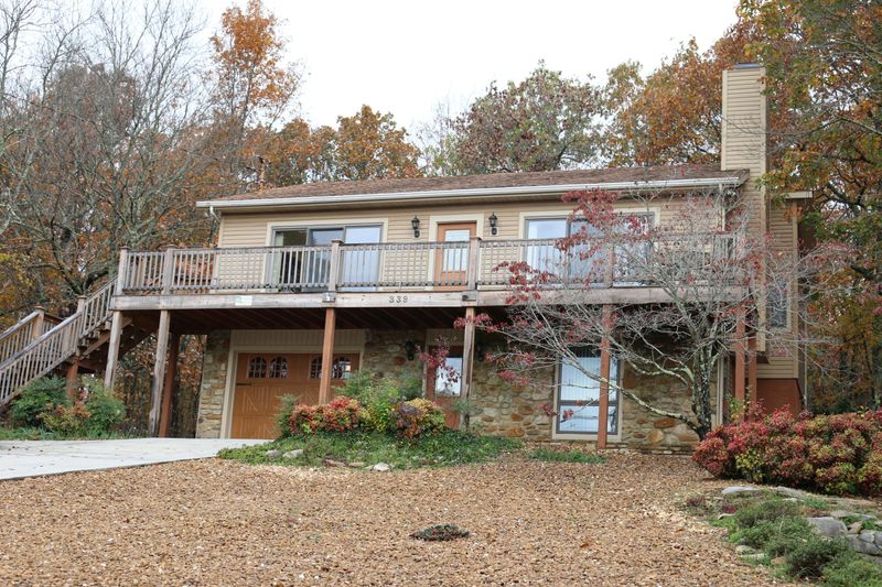 339 Snead Dr, Fairfield Glade, TN 38558