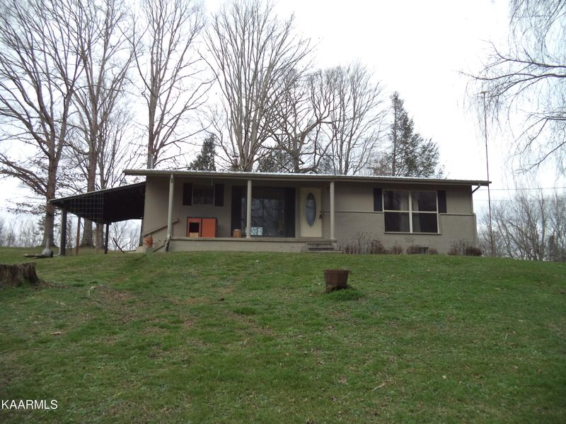 3392 Phillips Flats Rd, Oneida, TN 37841