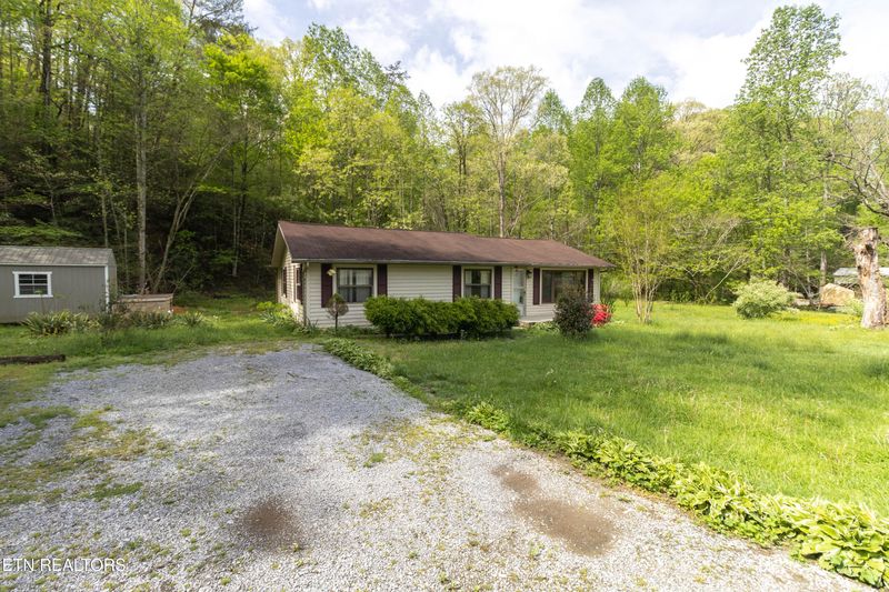 3398 Bell Rd, Sevierville, TN 37862