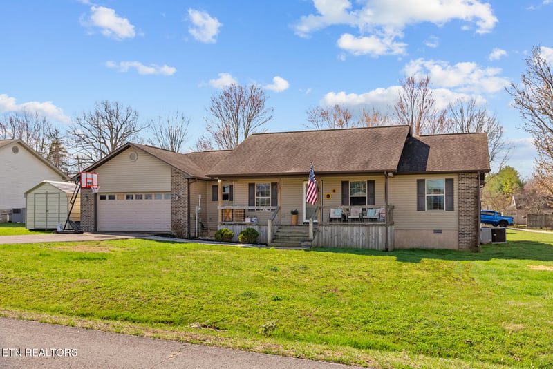 34 Lakyn Dr, Crossville, TN 38571