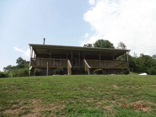 340 Bennett Rd, Oliver Springs, TN 37840