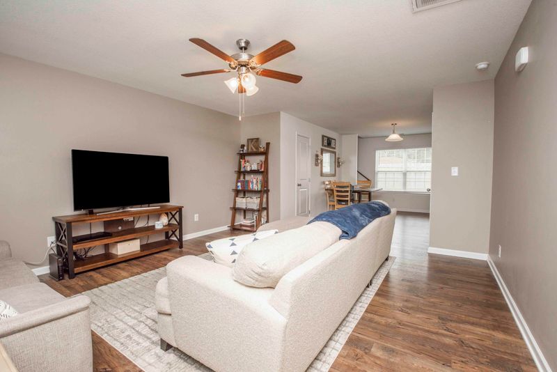 340 Chrysler Ln, Powell, TN 37849
