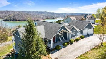 340 Deer Meadow Cir, Lafollette, TN 37766