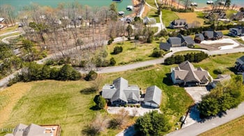 340 Deer Meadow Cir, Lafollette, TN 37766