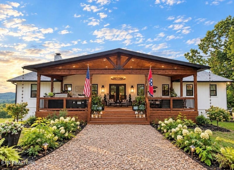 340 Honeybee Ln, Kingston, TN 37763