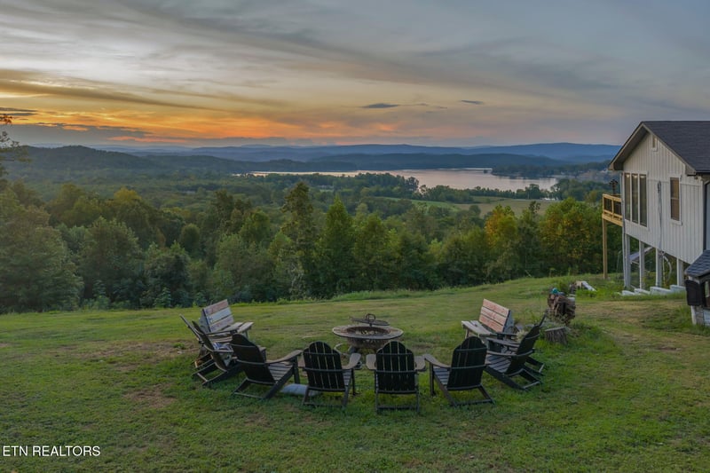 340 Honeybee Ln, Kingston, TN 37763