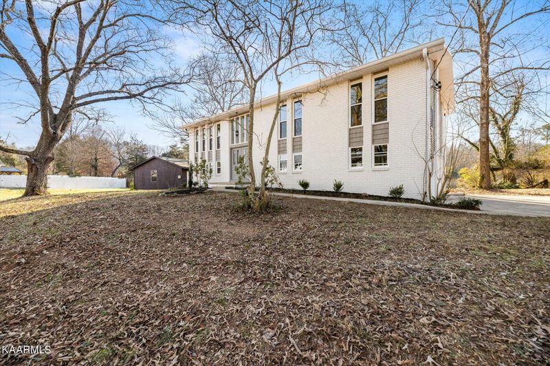340 Loren Cir, Powell, TN 37849