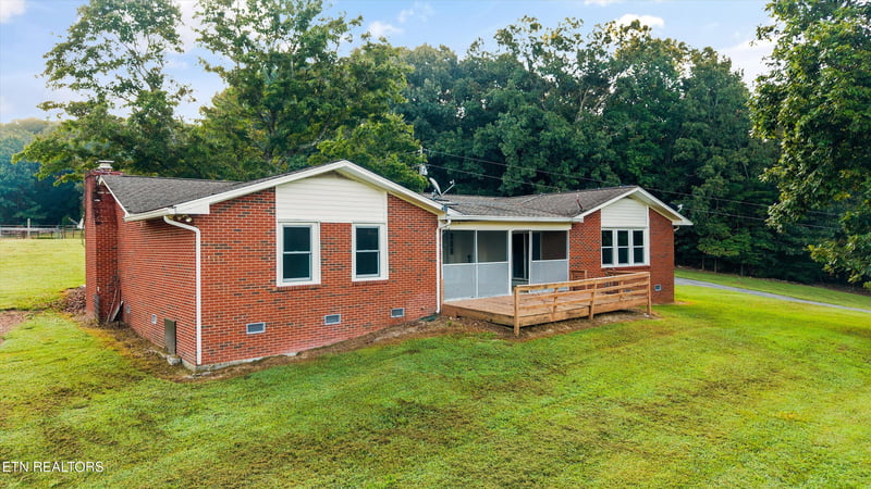 340 Pattie Gap Rd, Philadelphia, TN 37846
