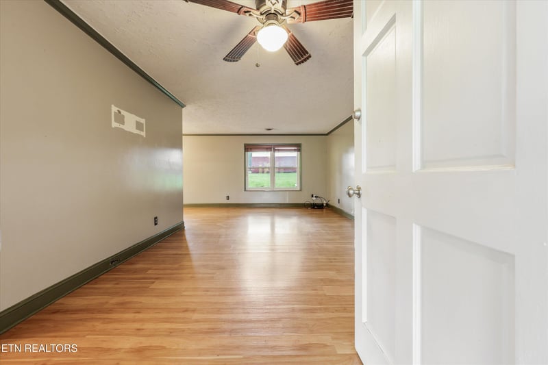 340 Pattie Gap Rd, Philadelphia, TN 37846