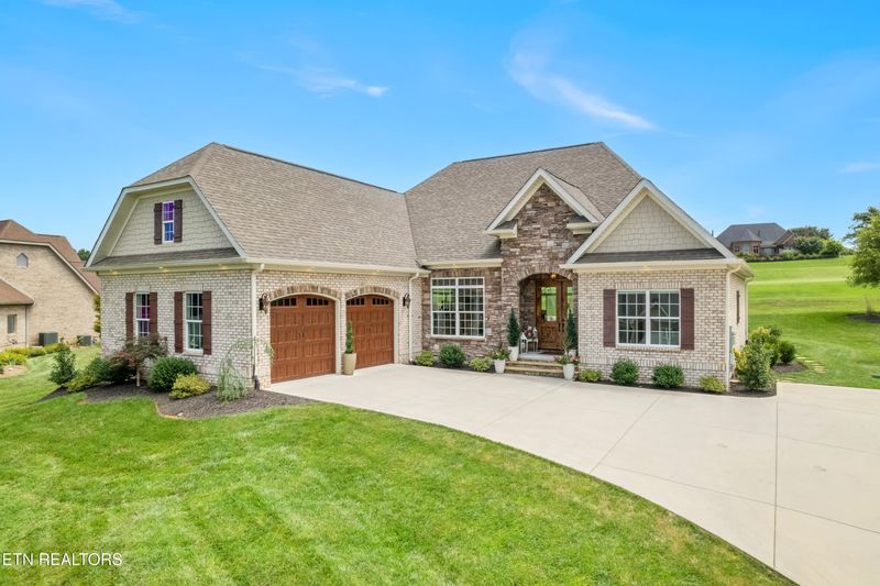 340 Pineberry Dr, Vonore, TN 37885