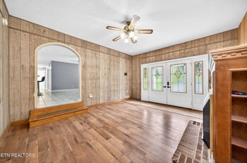 340 Prentice St, Crossville, TN 38555