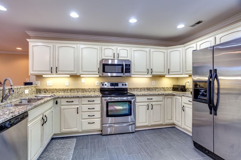 3400 Brookmoor Ln, Knoxville, TN 37920