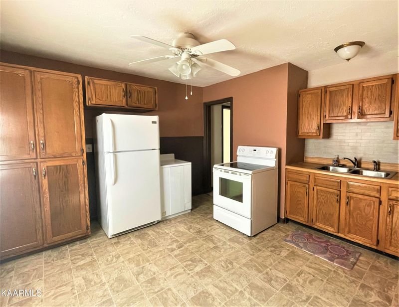 3400 Feathers St, Knoxville, TN 37920