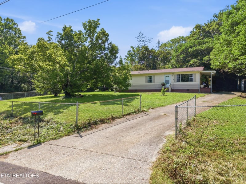 3401 Mcdonald Rd, Knoxville, TN 37914