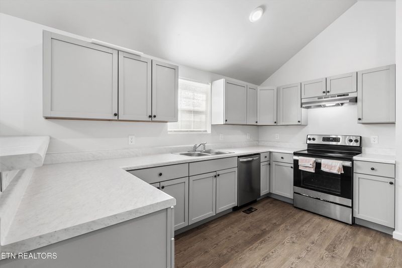 3401 NW Bishop St, Knoxville, TN 37921