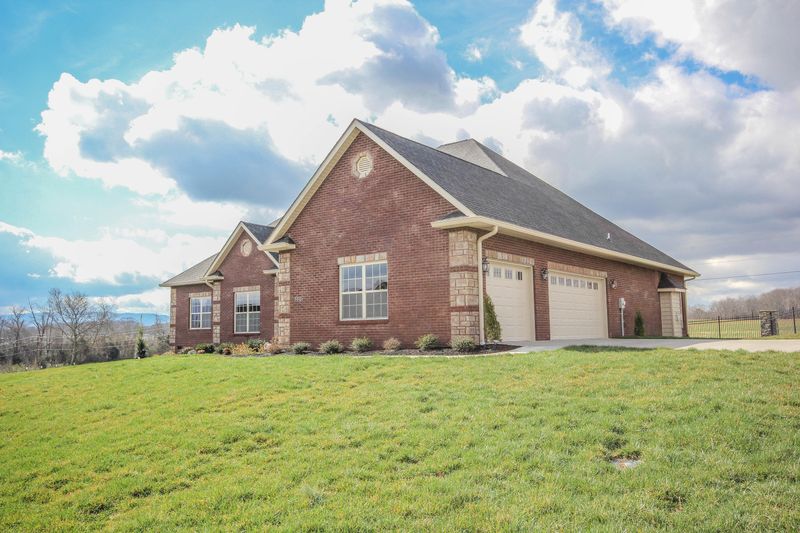 3401 Old Plantation Way, Maryville, TN 37804