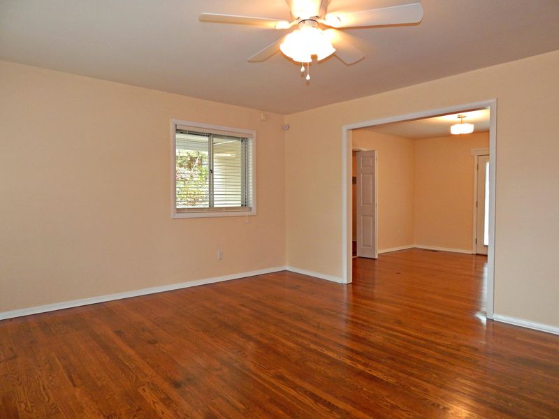 3401 Valley View Dr, Knoxville, TN 37917