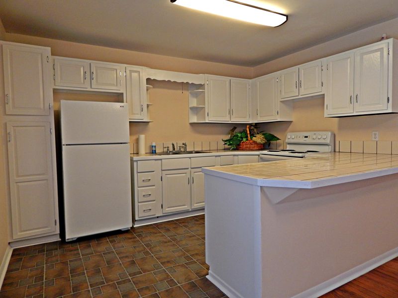 3401 Valley View Dr, Knoxville, TN 37917