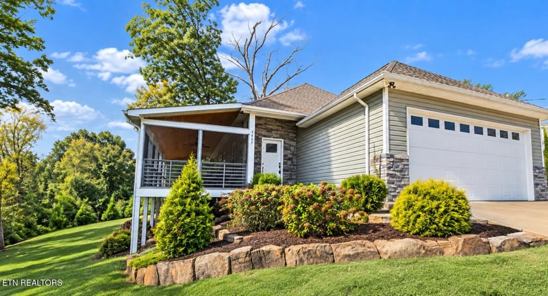 3403 Buffat Mill Rd, Knoxville, TN 37917