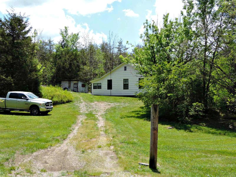 3404 Dutch Valley Rd, Washburn, TN 37888